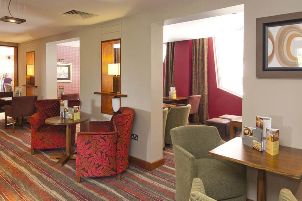 Premier Inn Manchester Bury Esterno foto