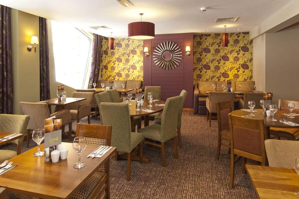 Premier Inn Manchester Bury Esterno foto